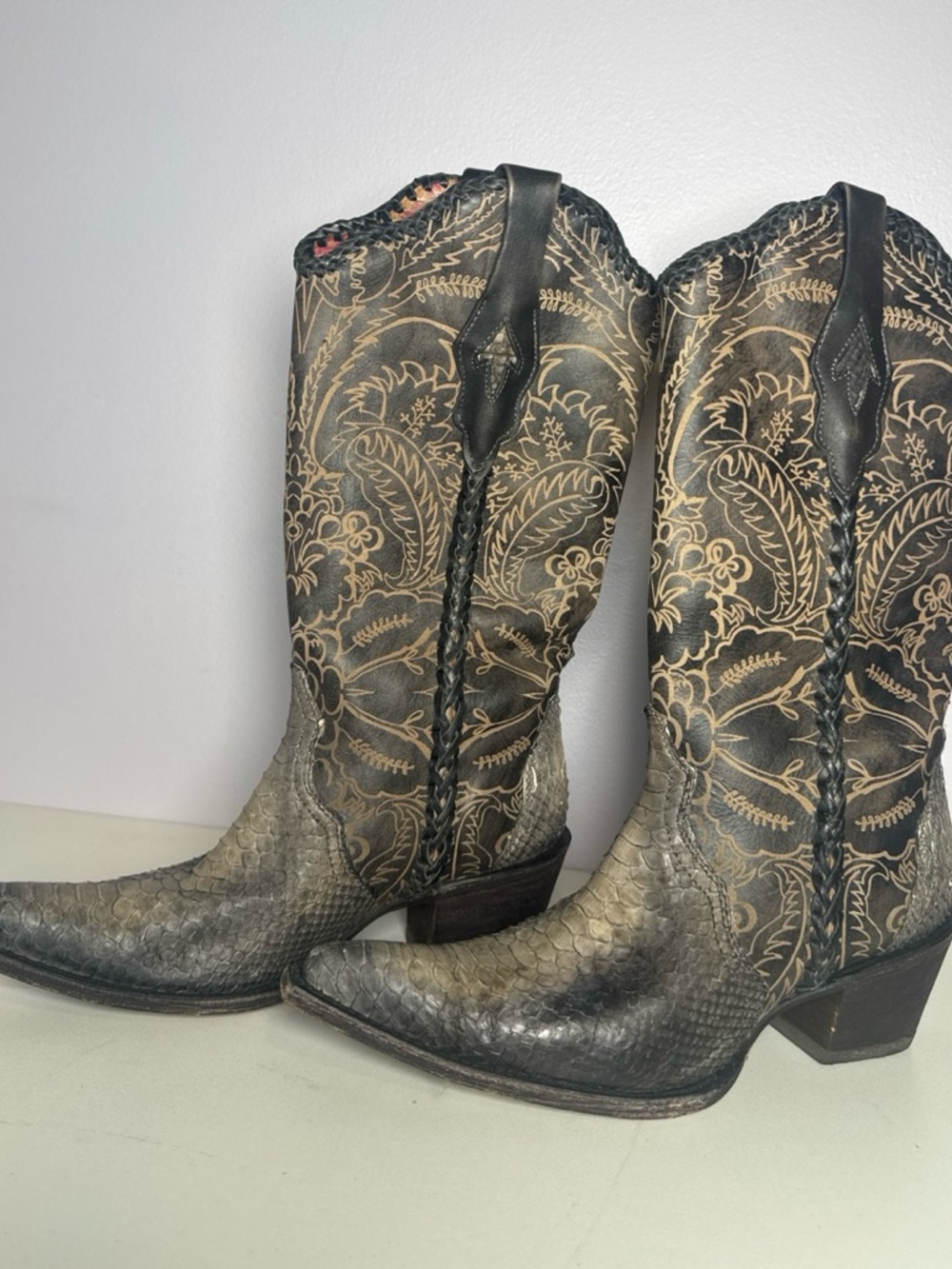 Cuadra Python Leather Western Boots Women’s Size 8 Gray Exotic Cowboy Boots